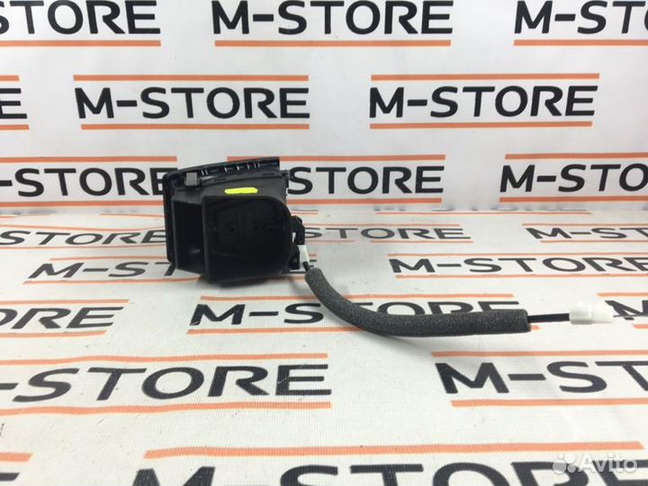 Дефлектор воздушный передний правый Volkswagen