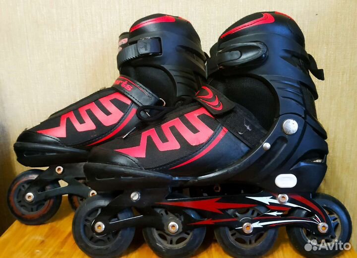 Роликовые коньки