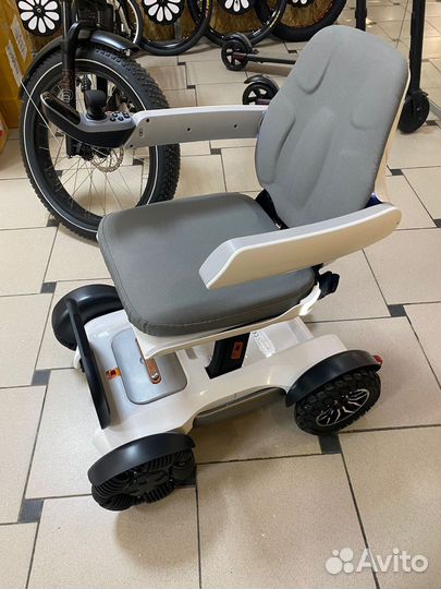 Электрический скутер для пожилых людей и инвалидов