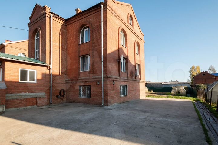 Дом 265 м² на участке 15 сот.