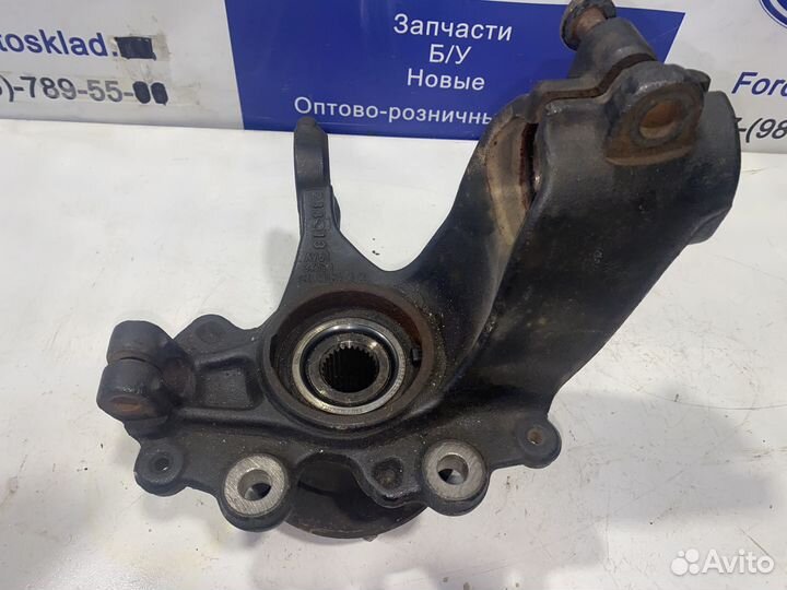 Кулак поворотный левый Ford Focus 3 2011-2019