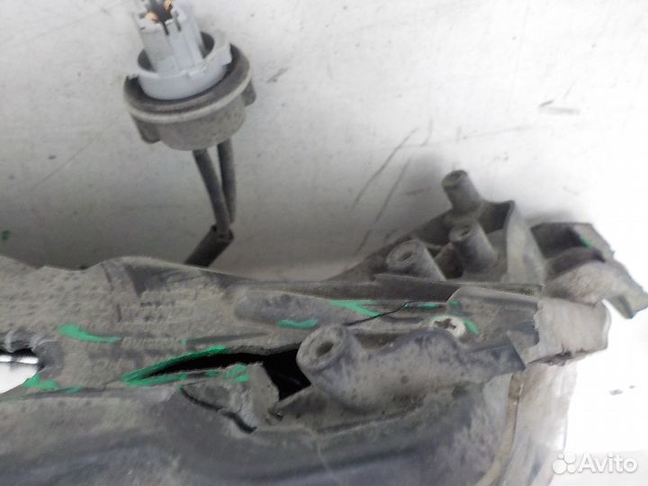 Фара правая Toyota Corolla