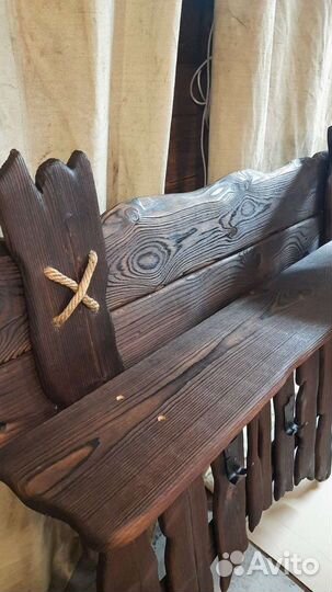 Вешалка брошированное дерево под заказ