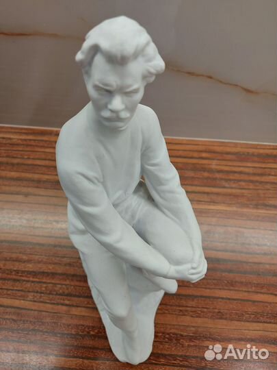 Бюст М. Горький