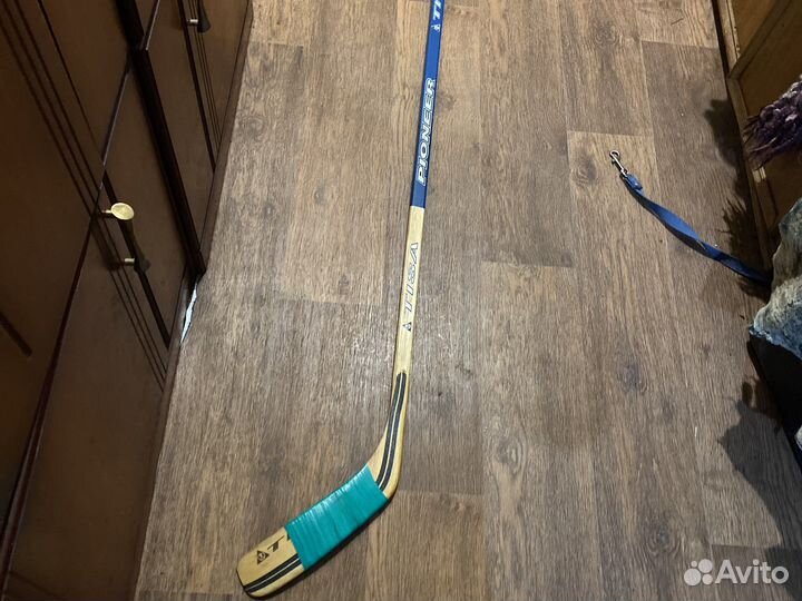 Клюшка хоккейная