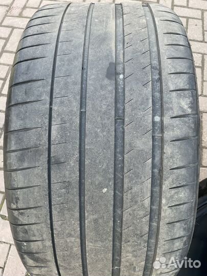Michelin Pilot Sport 4 325/35 R22