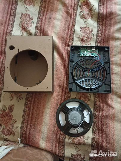 Корпус колонки с динамиком