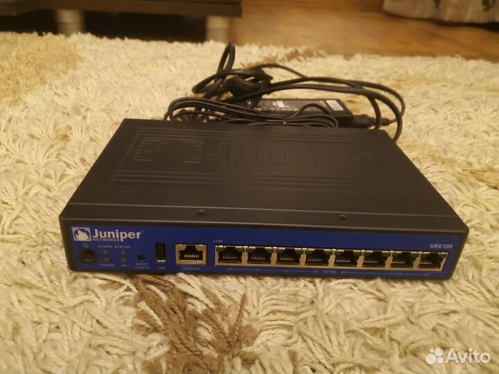 Межсетевой экран Juniper серии SRX 100В