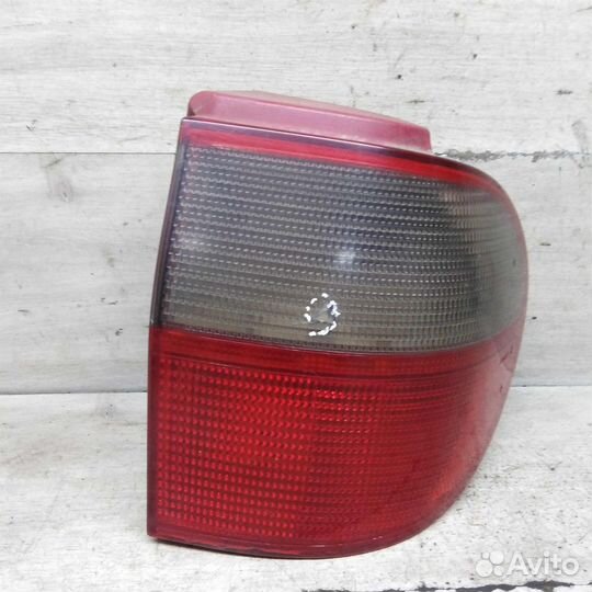 Фонарь задний правый Ford Galaxy дорестайлинг