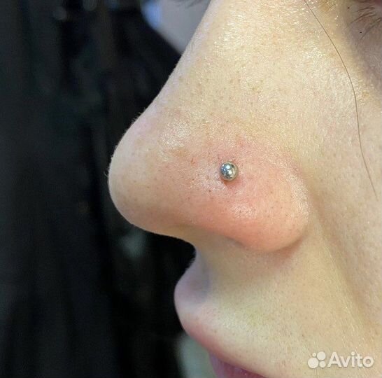 Прокол ушей, носа, брови, пупка