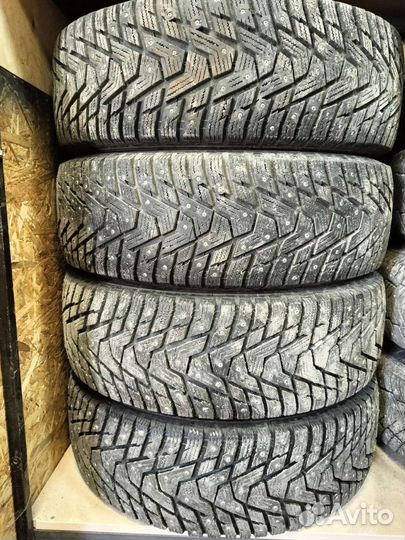 Hankook Winter I'Pike RS2 W429 215/65 R16 102T