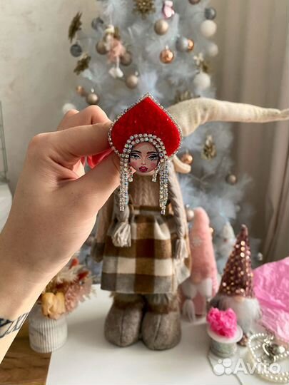 Брошь ручной работы