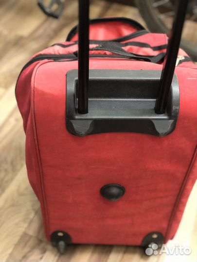Сумка дорожная на колесах бу