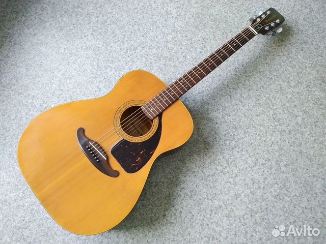 Гитара Tokai Humming Bird