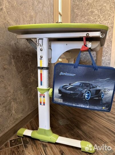 Детский письменный стол-парта