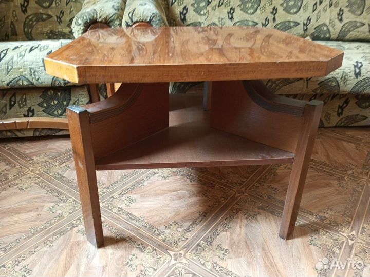 Журнальный столик