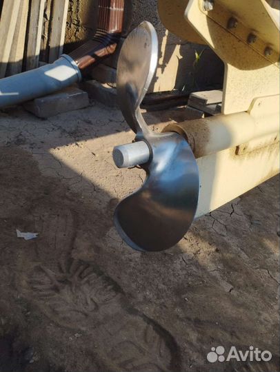 Лодка болотоход