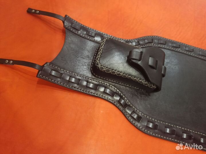 Галстук на бак мотоцикла, натуральная кожа