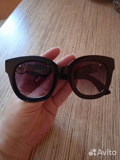 Солнцезащитные очки