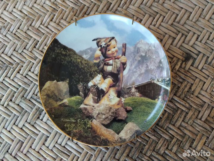 Настенная тарелка Hummel Goebel