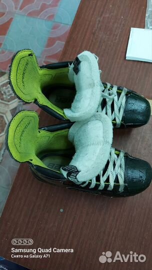 Коньки хоккейные профессионального спорта