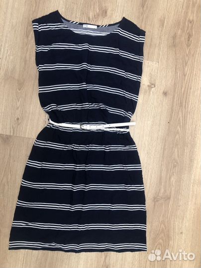 Платье летнее 42 новое