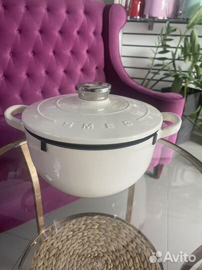 Кастрюля чугунная