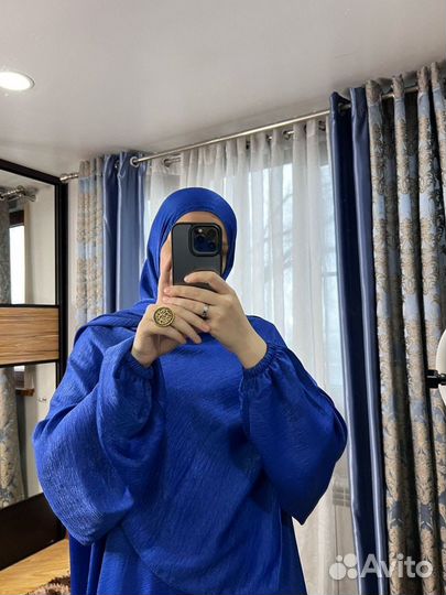 Платье с шарфом