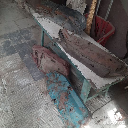 Ковровца железка от сидений