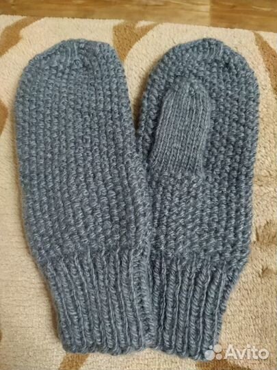 Вязаные варежки, перчатки, носки, гетры