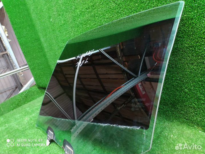 Стекло двери заднее левое Renault Fluence L30