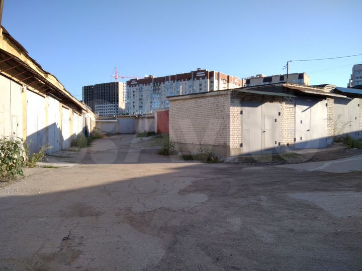 Гараж, > 30 м²