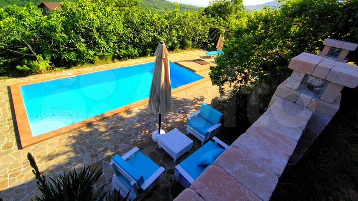 Дом 300 м² на участке 10 сот.