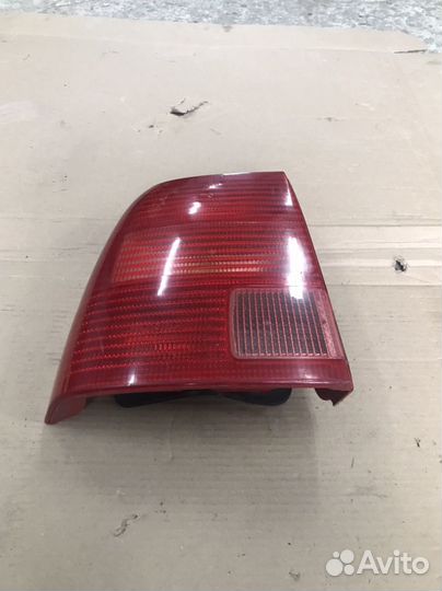 Задний фонарь левый Volkswagen Passat B5