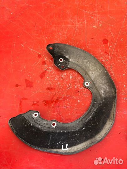 Пыльник тормозного диска Lexus Ls XF40