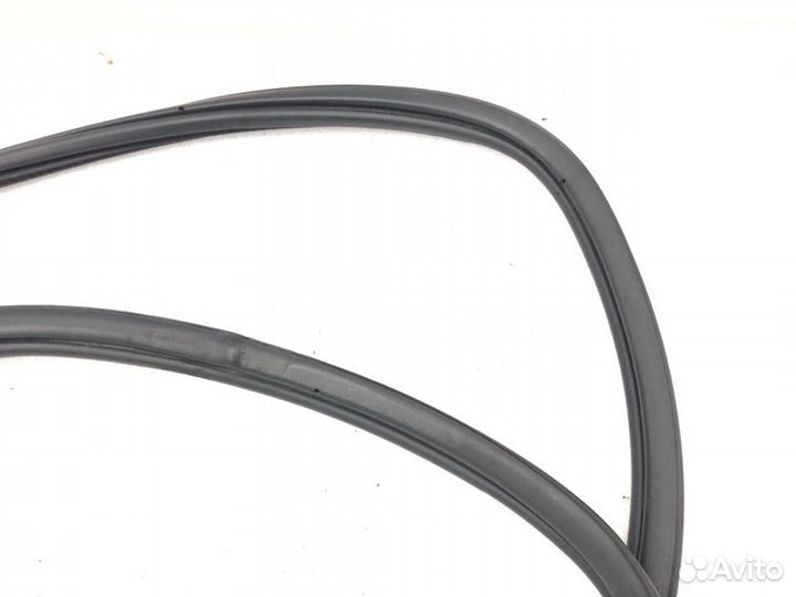 Уплотнительная резинка Bmw X5 E53 M57 2002