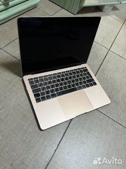 Apple MacBook air 13 late 2018 intel core i5