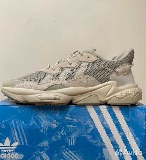 Кроссовки Adidas ozweego