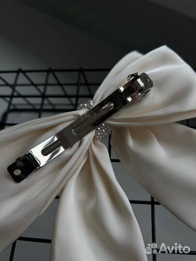 Бант на заколке