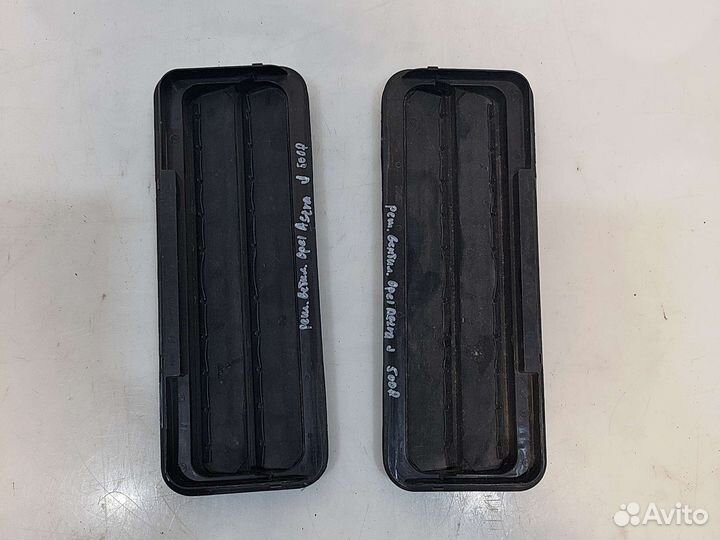 Решетка вентиляционая Opel Astra J