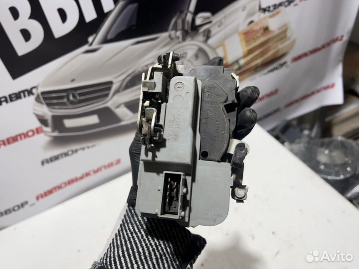 Замок двери передний правый LADA Гранта 11186 2015