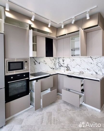 Кухонный гарнитур