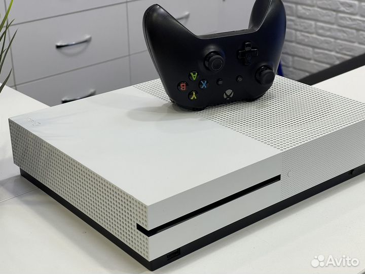 Xbox One S + гарантия, магазин