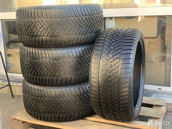 Goodyear UltraGrip Performance+ 295/35 R21 107V
