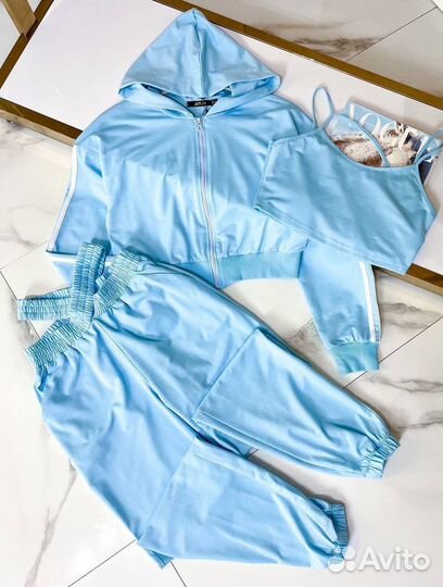 Спортивный костюм