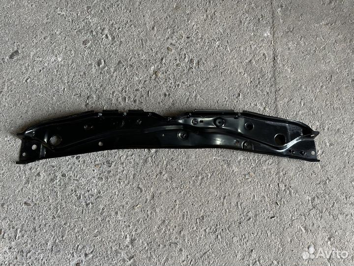 Планка телевизора Toyota Camry V50-55