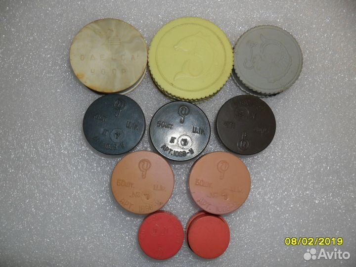 Продам коробочки для рыбацких крюков