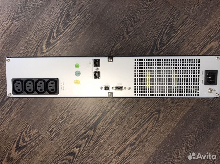 Источник бесперебойного питания ippon Smart Winner