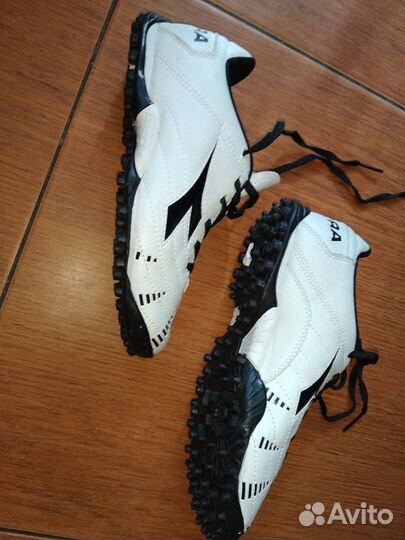 Разнопарка бутсы Diadora р.35 и 37 (225+240 мм)