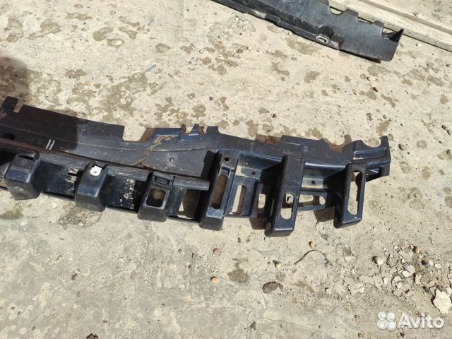 Абсорбер передний Range Rover Sport DK6217A793AA